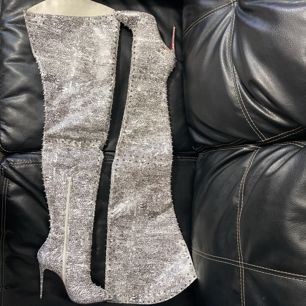 Elegant Grey Women's Knee-High Boots